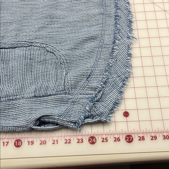 FREE PEOPLE WE THE FREE "By The Shore" Boho Casual Oversized Indigo Stripe Top M - Picture 16 of 16